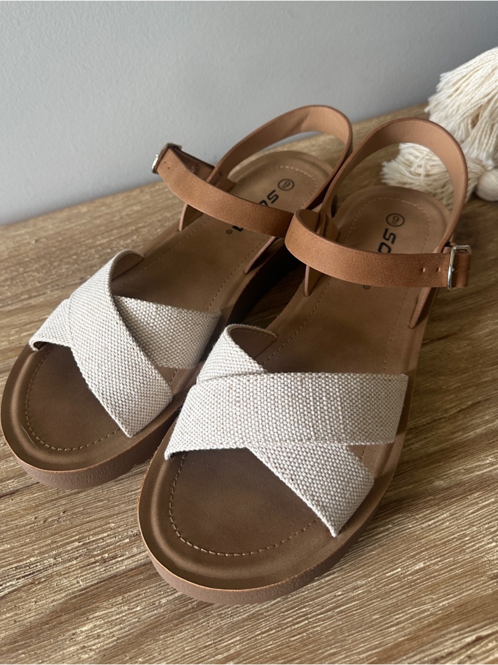 Soda Women's Tan and Cream Crisscross Strap Sandals